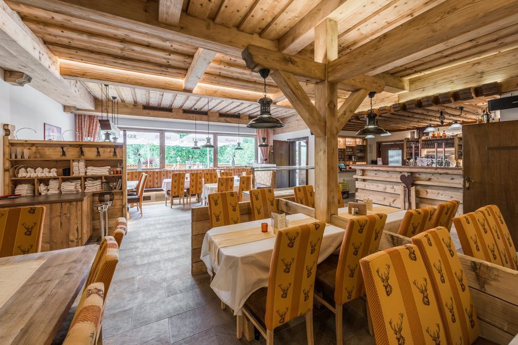 Hotel Kuenstleralm Kaprun Exterior photo