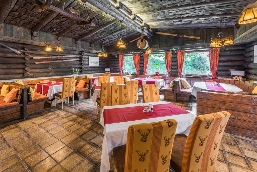 Hotel Kuenstleralm Kaprun Exterior photo